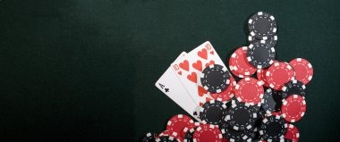 Live Gaple dealer managing tiles on togel 27 table